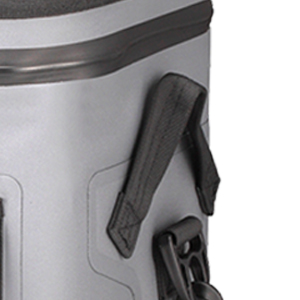 The side handles are located on both sides of the cooler, which makes it easy to lift and transport, providing a convenient way for you to carry.