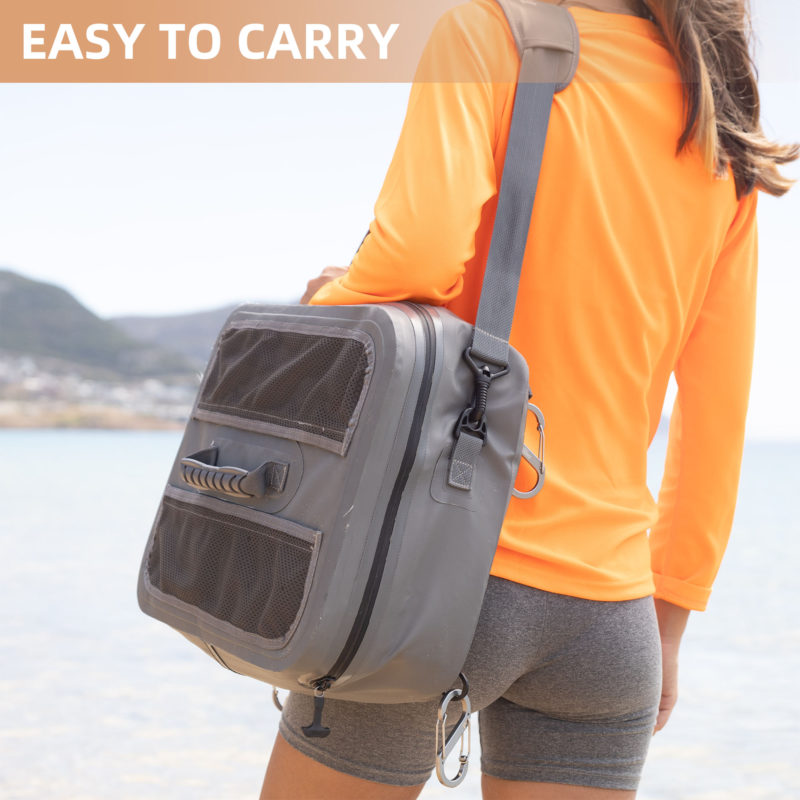 The top handle and the BONUS shoulder sling make transportation like a breeze.